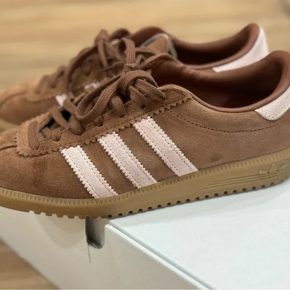 Adidas BRMD Brown Sneakers with Sandy Pink Stripes - Picture 7 of 12